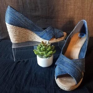 WHITE MOUNTAIN BLUE WEDGES SIZE 7.5